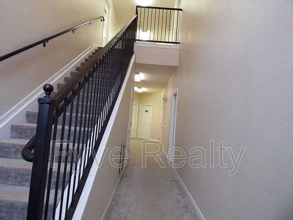 3rd image of 3842 Carberry Dr