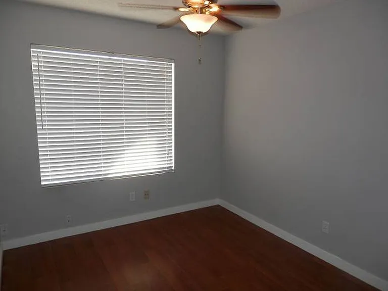 804 W Colgate Dr — Photo 9