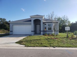 1016 Hamilton St, Immokalee, FL 34142
