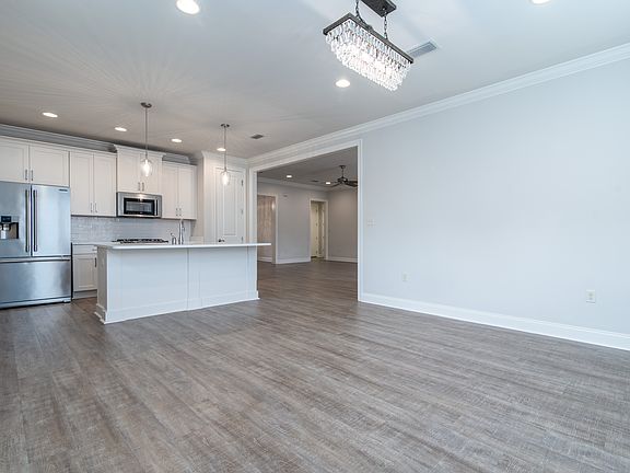 Dining room/kitchen