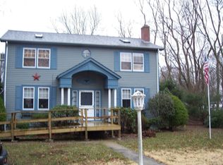 52 Old Warren Rd, Swansea, MA 02777