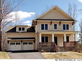 23 E Owl Creek Ln, Fairview, NC 28730