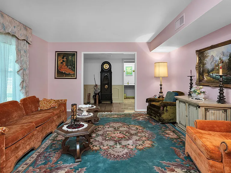 5641 Parkcrest Dr — Photo 9