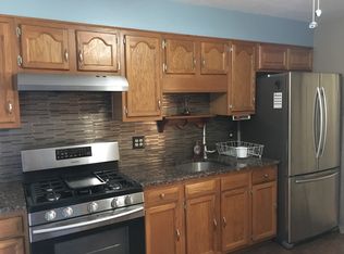 6511 Aylesworth Dr, Parma Heights, OH 44130