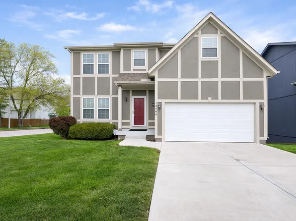 12490 Charlotte St, Kansas City, MO 64146