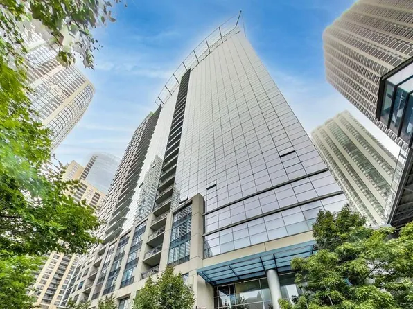 201 N Westshore Dr APT 1906, Chicago, IL 60601