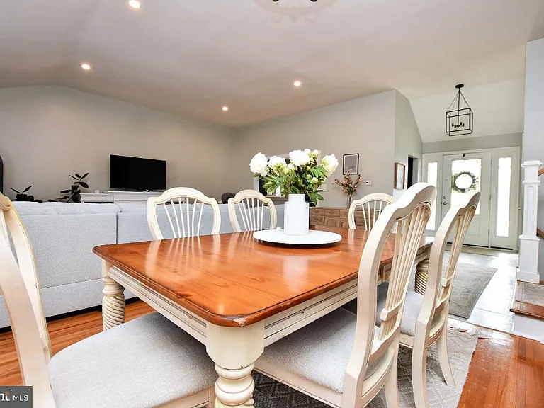 1022 Haral Pl — Photo 10