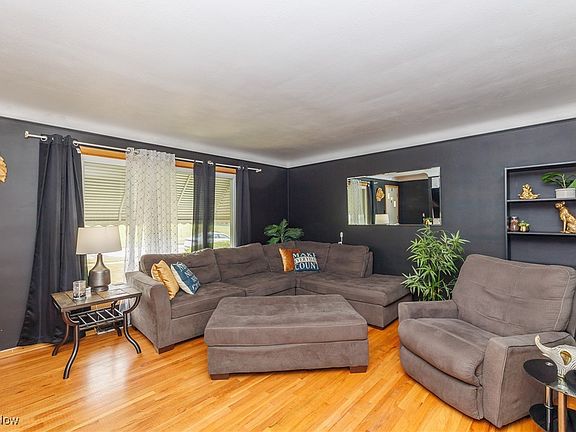3rd image of 3720 Hetzel Dr