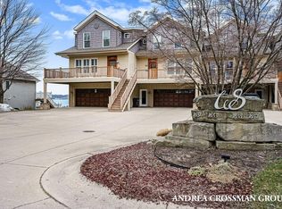 1657 S Shore Dr, Holland, MI 49423