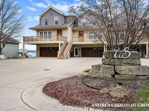 1657 S Shore Dr, Holland, MI 49423