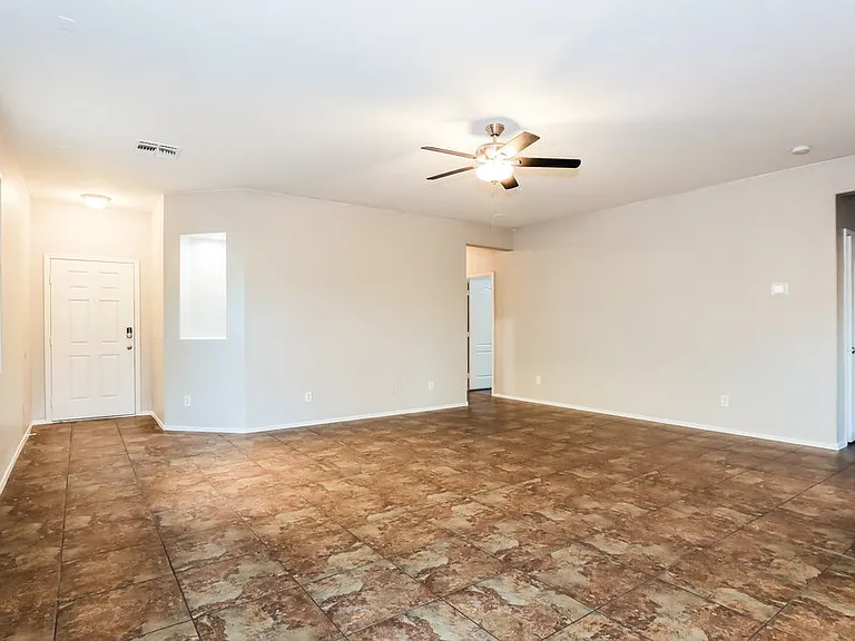 7342 W Saint Charles Ave — Photo 3