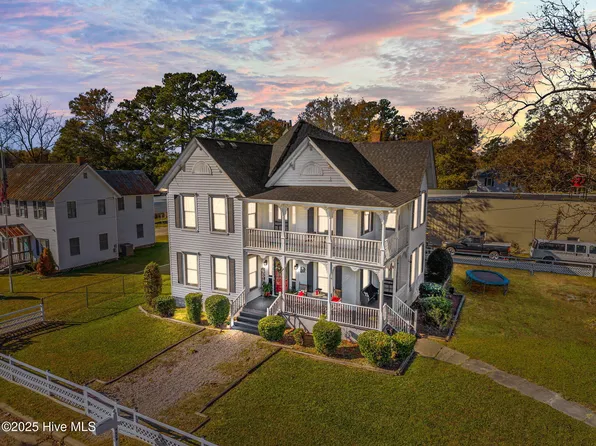 100 S 6th Street, Creswell, NC 27928