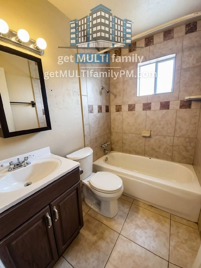 2 bed, 1.0 bath, 835 sqft, $1,150 — Photo 4