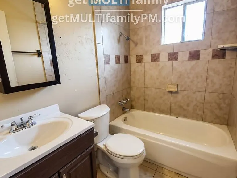5131 E Oak St — Photo 3