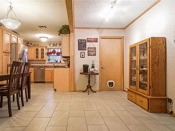 5th image of 658 W Shepherd Dr