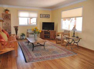 801 Loma Vista Dr NE, Albuquerque, NM 87106