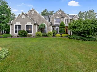 3318 Rock Rose Cir, Baldwinsville, NY