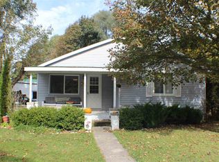 103 E Hurlbut St, Charlevoix, MI 49720