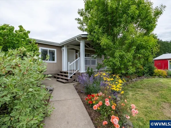 39096 Shelburn Dr, Scio, OR 97374