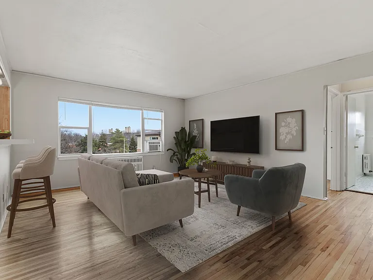 Step into modern comfort at Central Lakes of Uptown. Enjoy spacious living areas filled with natural light, sleek design, and community amenities that enhance your lifestyle. Don't miss outa"schedule your tour today and see it for yourself!