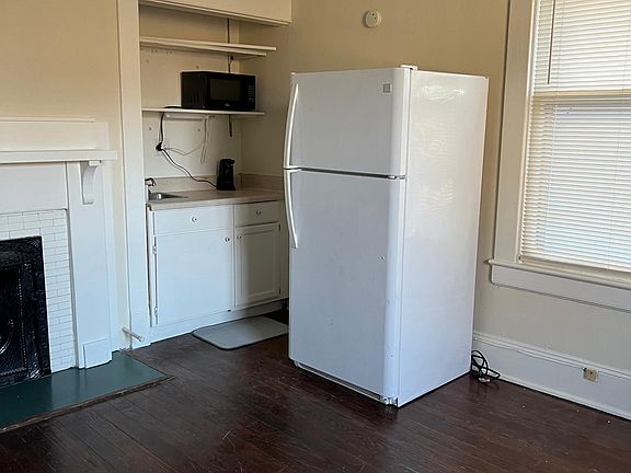 2nd image of 825 Wilkerson Ave