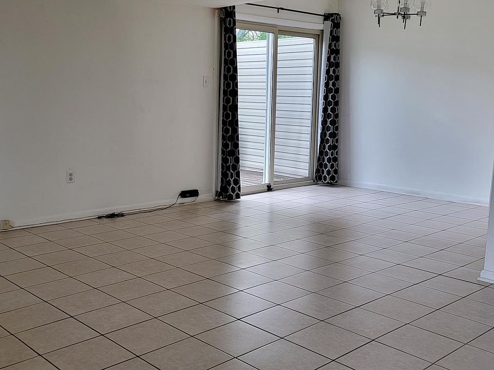 Livingroom / dining room