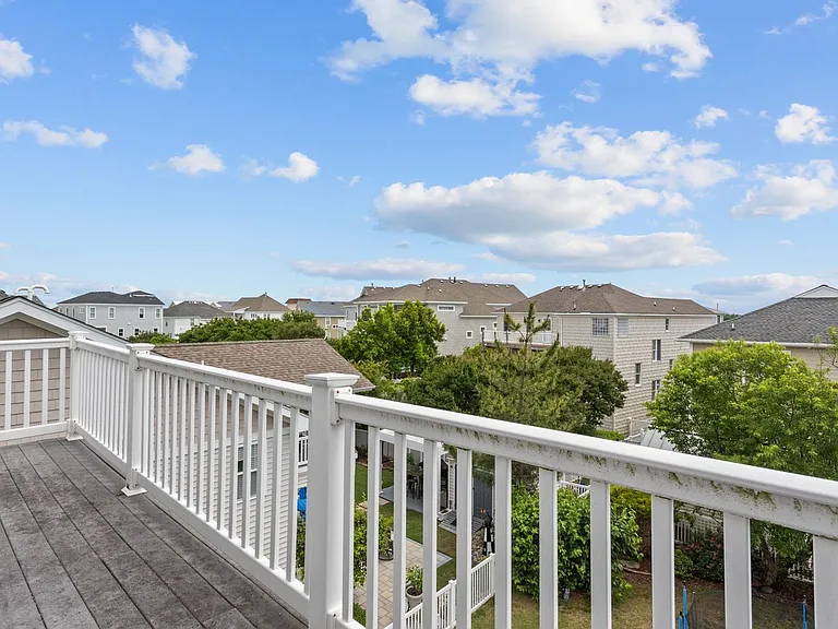 9620 Dolphin Run — Photo 39