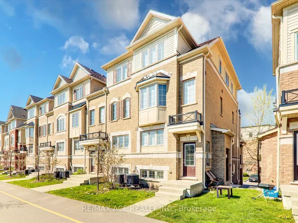 2538 Rosedrop Path, Oshawa, ON L1L 0L2