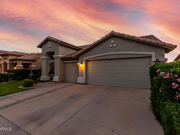 3rd image of 3916 S HOLLYHOCK Place