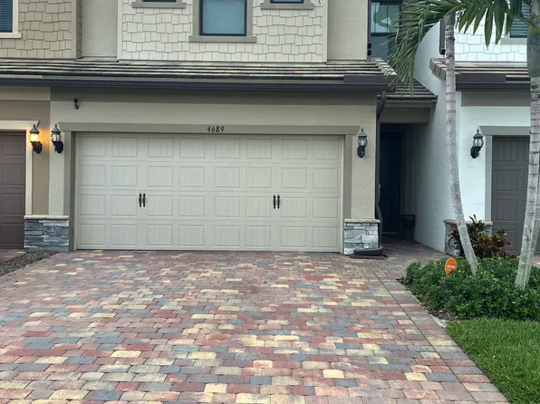 4689 Eventing St, Lake Worth, FL 33467