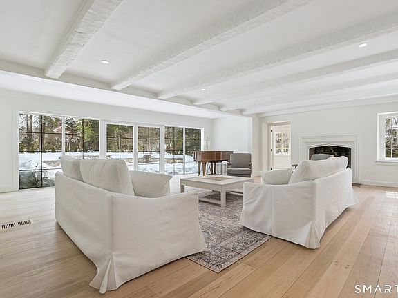 4th image of 1085 Ridge Road