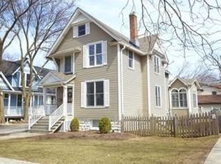 335 N Catherine Ave, La Grange Park, IL 60526