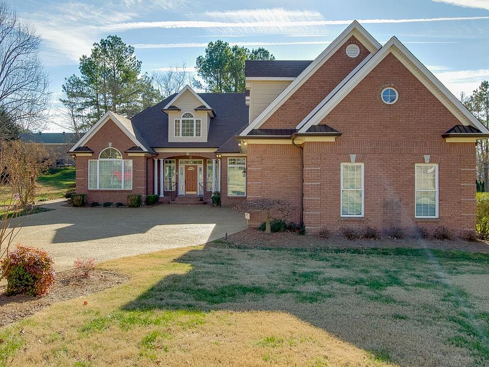 1st image of 824 Burlington Ct