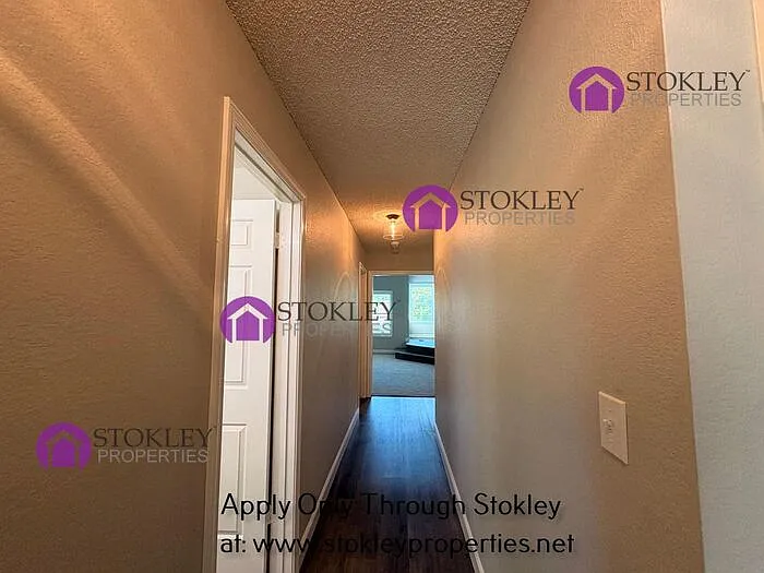 2397 Lake Meadow Cir — Photo 52