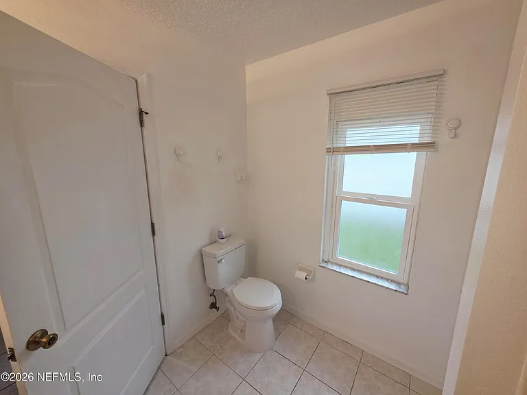 38 Pebble Wood Ln — Photo 13