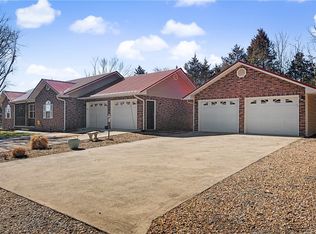 303 W Robin Trl, Diamond City, AR 72644