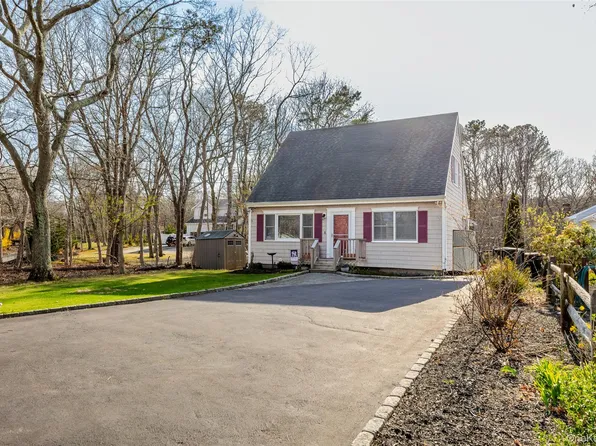 278 Ridge Road, Ridge, NY 11961