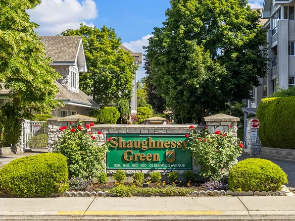 980 Glenwood Ave Unit 209, Kelowna, BC V1Y 9P2