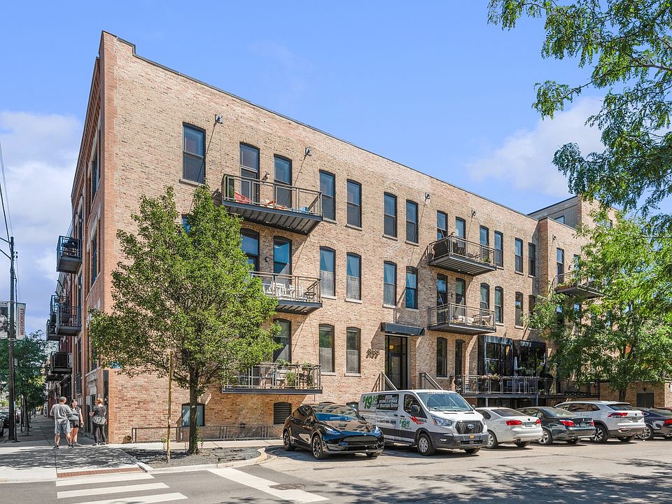 1st image of 3133 N Lakewood Ave APT 3I