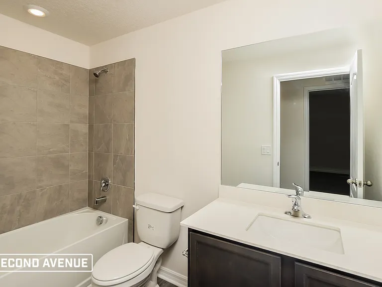 521 Breakwater St SE — Photo 11