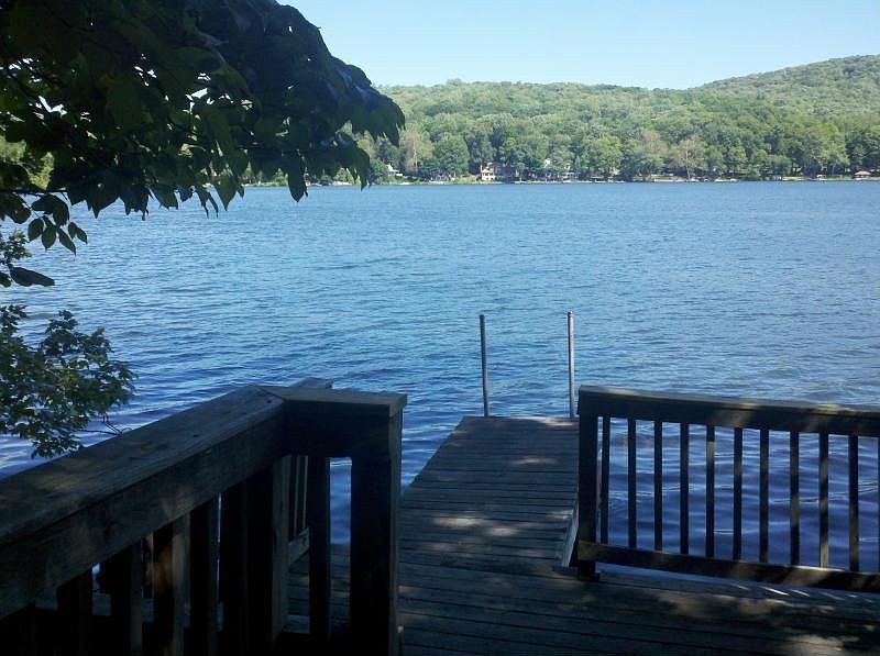 2nd image of 118 Lakeside Dr W