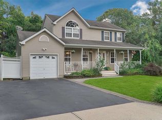 10 Greene Ave, Pt Jefferson Station, NY 11776