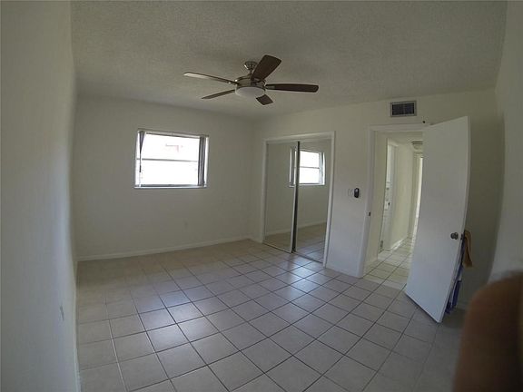 2nd image of 1735 NE 164th St APT 301