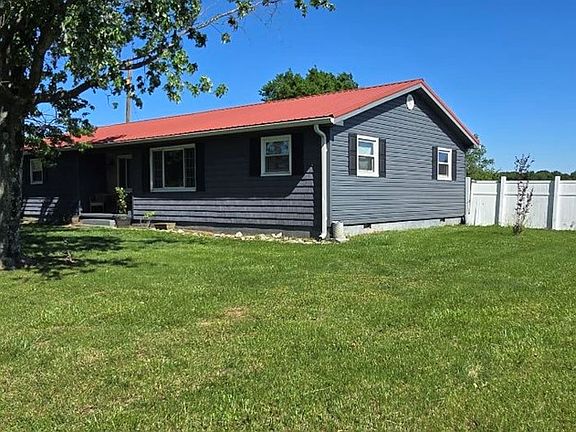 2nd image of 170 Beeny Rd