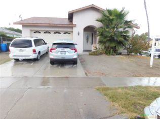 1836 Goodwin Dr, Vista, CA 92084
