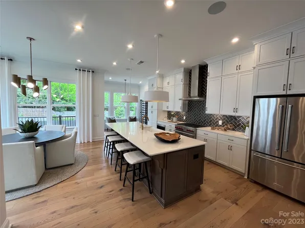 234 Emerson Ave #38, Charlotte, NC 28204