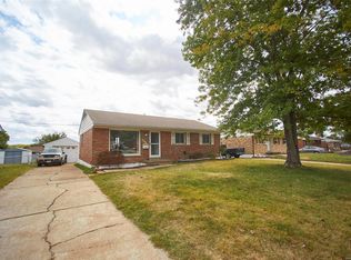 1718 Mary Hubert Ct, Saint Louis, MO 63125