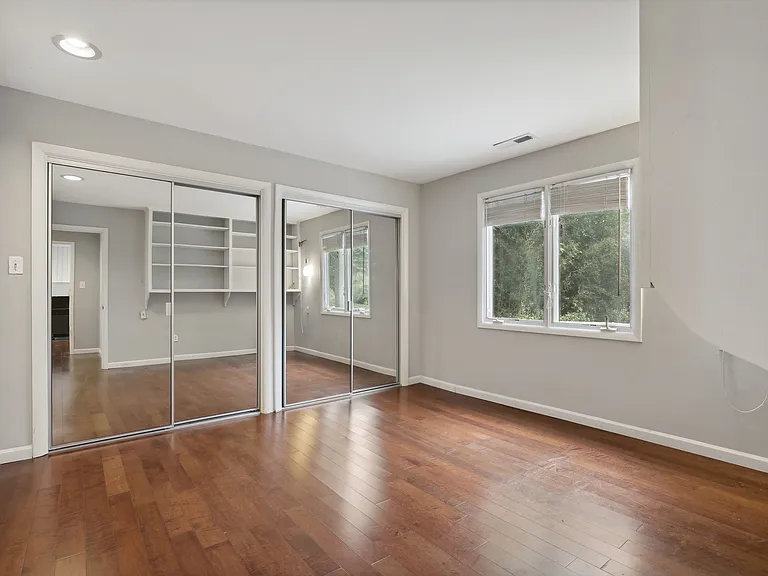 1226 Providence Ter — Photo 12