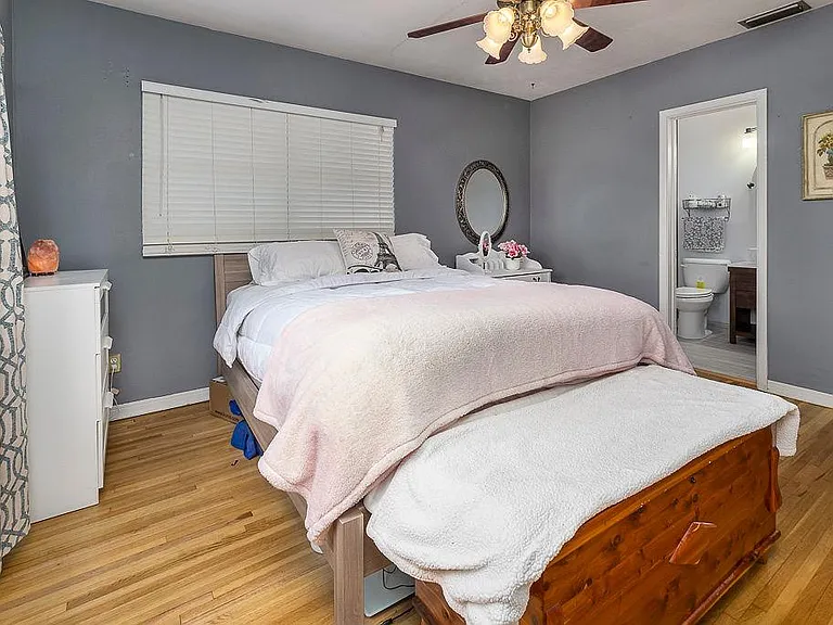 11 S University Cir — Photo 18