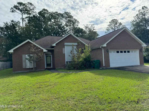 6433 Iona St, Diamondhead, MS 39525